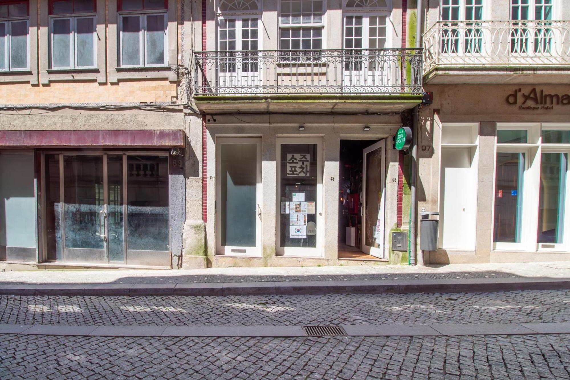 Lovelystay - Dirk Apartment - Almada 4º F Porto Exterior foto